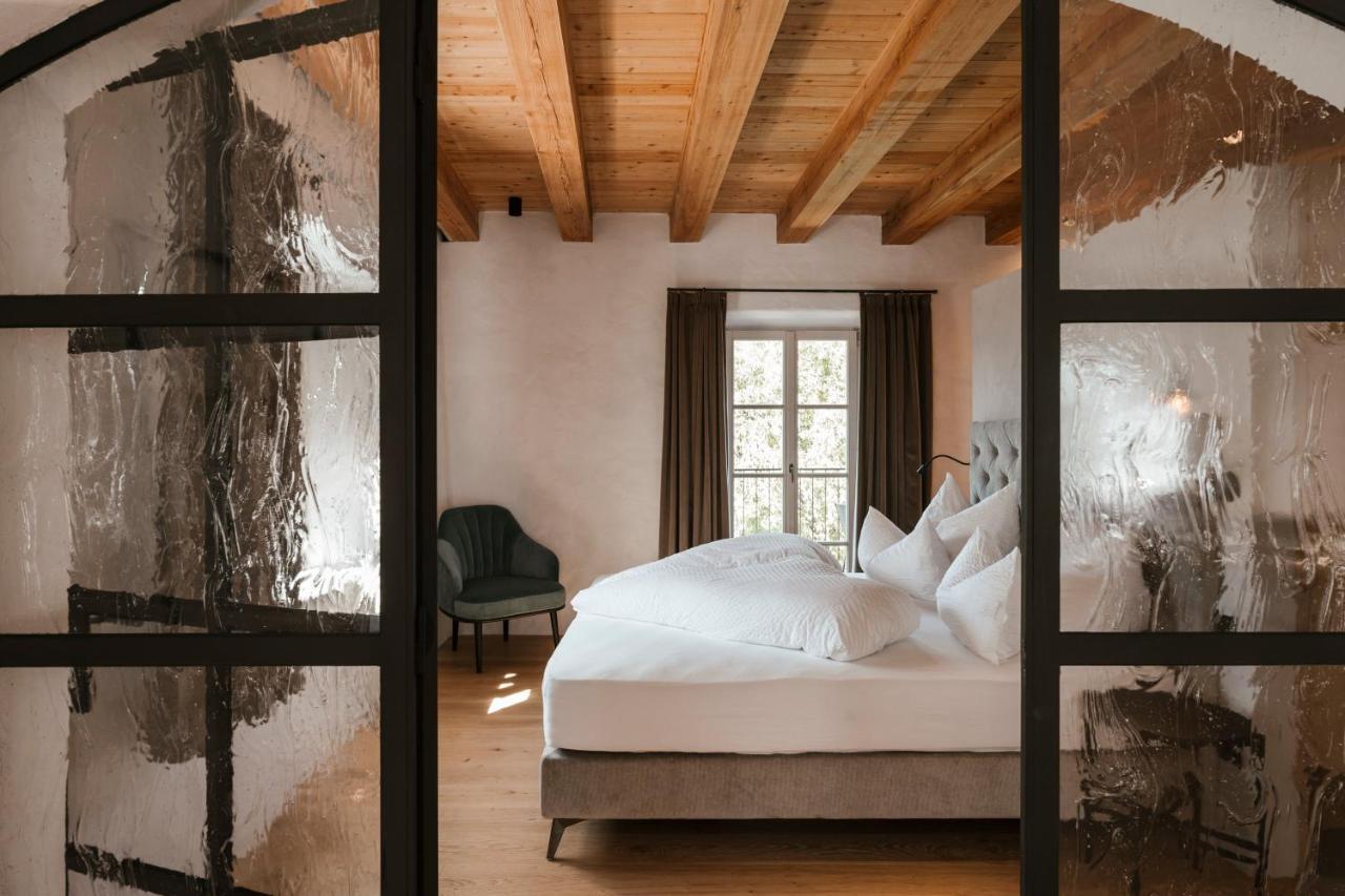 St. Vigilius Modern Historic Apartments Nalles Exterior photo